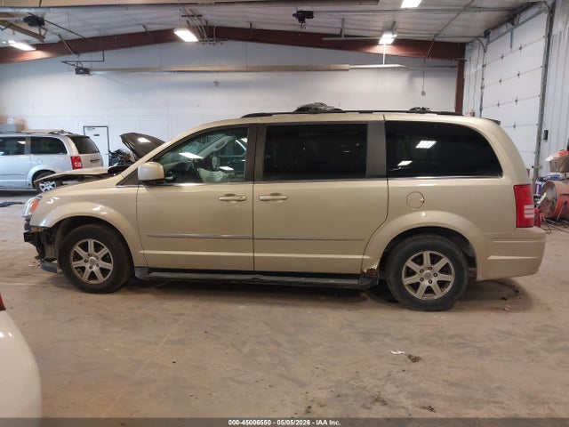 Aukcja sprzedaży 2010 Chrysler Town & Country Touring Plus, vin: 2A4RR8D14AR357536, numer aukcji: 45006550