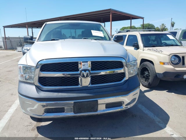 45006588 :رقم المزاد ، 1C6RR7KMXGS402765 vin ، 2016 Ram 1500 Tradesman مزاد بيع