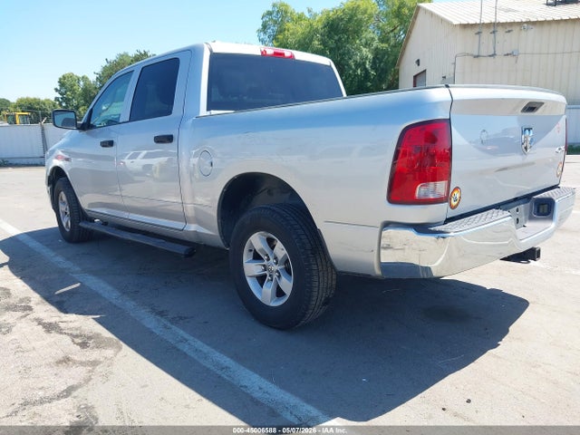 45006588 :رقم المزاد ، 1C6RR7KMXGS402765 vin ، 2016 Ram 1500 Tradesman مزاد بيع