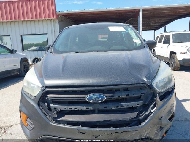 45006609 :رقم المزاد ، 1FMCU0F7XHUC01183 vin ، 2017 Ford Escape S مزاد بيع