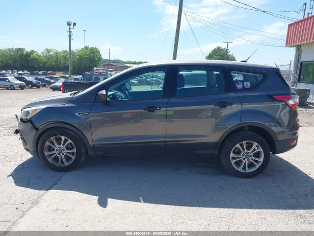 45006609 :رقم المزاد ، 1FMCU0F7XHUC01183 vin ، 2017 Ford Escape S مزاد بيع