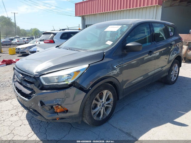 45006609 :رقم المزاد ، 1FMCU0F7XHUC01183 vin ، 2017 Ford Escape S مزاد بيع