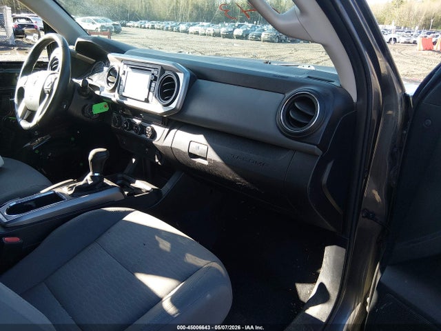 Продаж на аукціоні авто 2017 Toyota Tacoma Sr5 V6, vin: 5TFSZ5AN4HX119971, номер лоту: 45006643