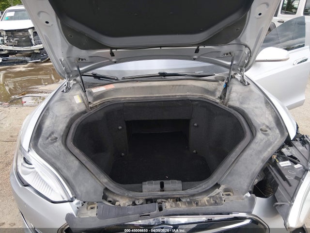 Tesla Model S P85 2014 5YJSA1H18EFP45354 Image 10