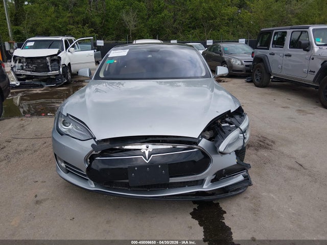Tesla Model S P85 2014 5YJSA1H18EFP45354 Image 12