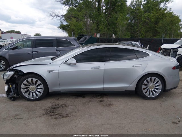 Tesla Model S P85 2014 5YJSA1H18EFP45354 Image 14