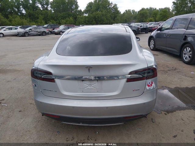 Tesla Model S P85 2014 5YJSA1H18EFP45354 Image 16