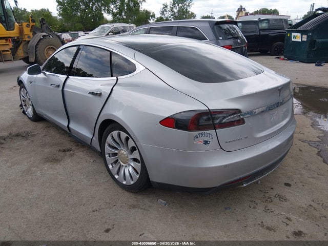 Tesla Model S P85 2014 5YJSA1H18EFP45354 Image 3