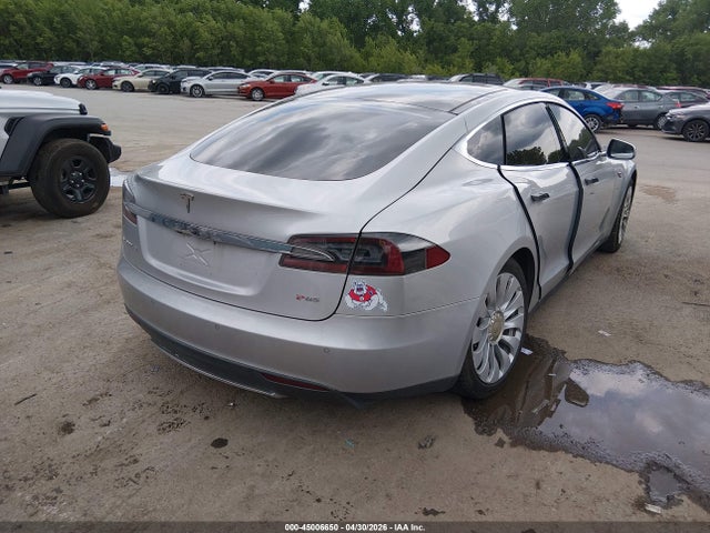Tesla Model S P85 2014 5YJSA1H18EFP45354 Image 4