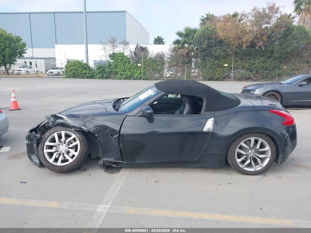 45006681 :رقم المزاد ، JN1AZ4FH6DM790422 vin ، 2013 Nissan 370z Touring مزاد بيع