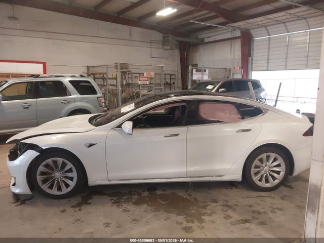 Tesla Model S 60/75 2017 5YJSA1E10HF186150 Image 14