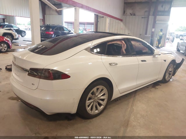 Tesla Model S 60/75 2017 5YJSA1E10HF186150 Image 4