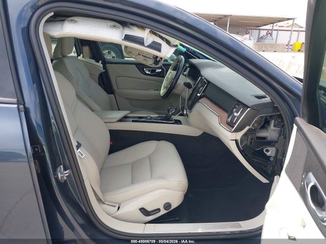 2020 Volvo S60 T5 Momentum მანქანა იყიდება აუქციონზე, vin: 7JR102FK7LG040971, აუქციონის ნომერი: 45006709