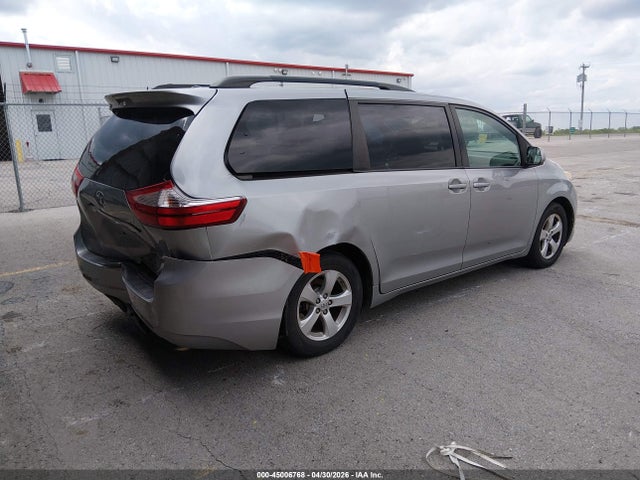 45006768 :رقم المزاد ، 5TDKK3DC5FS574236 vin ، 2015 Toyota Sienna Le 7 Passenger/le 8 Passenger مزاد بيع