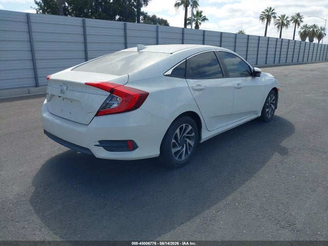 Honda CIVIC EX 2018 2HGFC2F77JH542034 Image 4