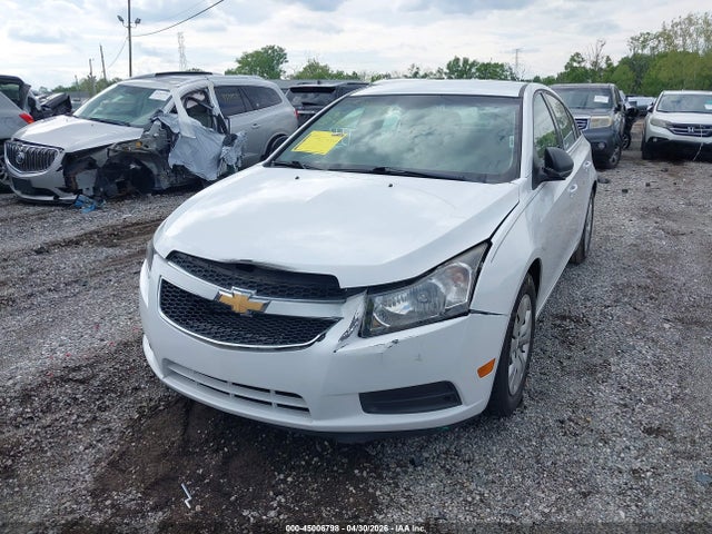 45006798 :رقم المزاد ، 1G1PC5SH1C7277072 vin ، 2012 Chevrolet Cruze Ls مزاد بيع