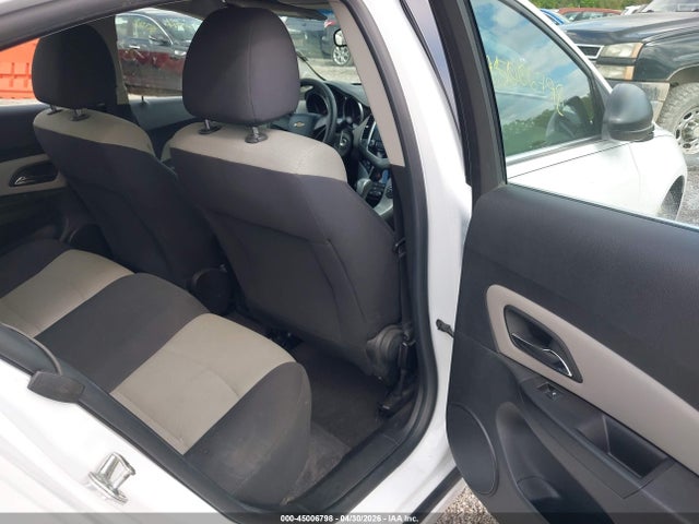 45006798 :رقم المزاد ، 1G1PC5SH1C7277072 vin ، 2012 Chevrolet Cruze Ls مزاد بيع