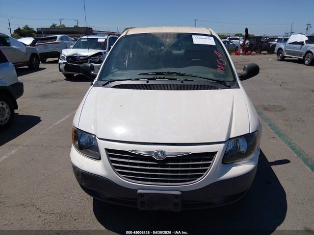 45006836 :رقم المزاد ، 1C8GJ25322B719833 vin ، 2002 Chrysler Voyager مزاد بيع