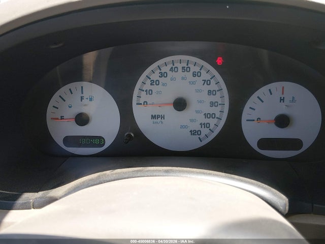 45006836 :رقم المزاد ، 1C8GJ25322B719833 vin ، 2002 Chrysler Voyager مزاد بيع