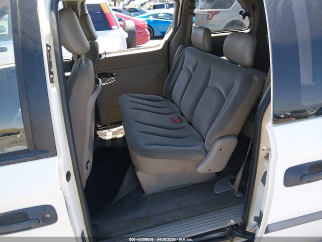 45006836 :رقم المزاد ، 1C8GJ25322B719833 vin ، 2002 Chrysler Voyager مزاد بيع