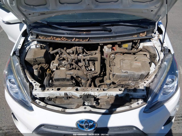 JTDKDTB34F1099897 Toyota Prius C Four/one/three/two