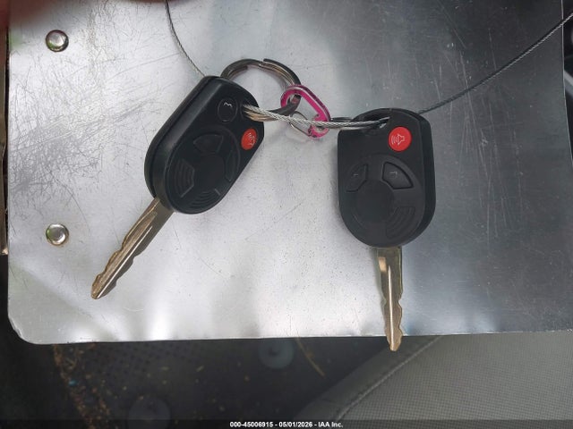 45006915 :رقم المزاد ، 3FAHP0HA2BR120158 vin ، 2011 Ford Fusion Se مزاد بيع