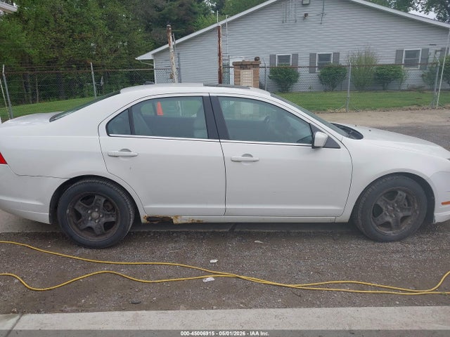 45006915 :رقم المزاد ، 3FAHP0HA2BR120158 vin ، 2011 Ford Fusion Se مزاد بيع