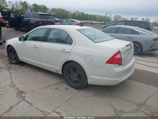 45006915 :رقم المزاد ، 3FAHP0HA2BR120158 vin ، 2011 Ford Fusion Se مزاد بيع