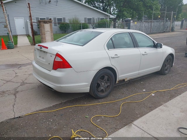 45006915 :رقم المزاد ، 3FAHP0HA2BR120158 vin ، 2011 Ford Fusion Se مزاد بيع
