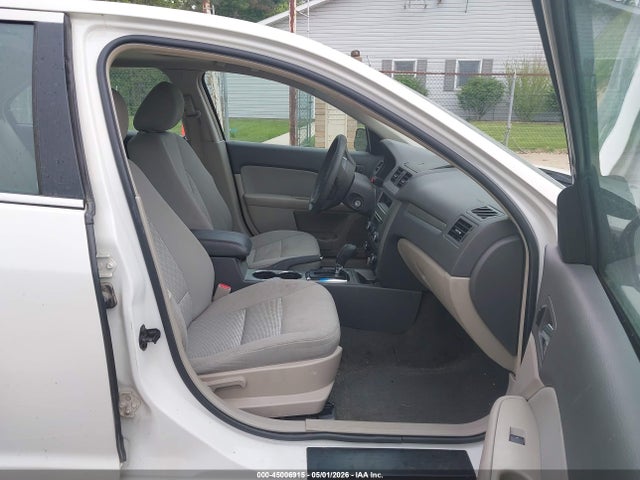 45006915 :رقم المزاد ، 3FAHP0HA2BR120158 vin ، 2011 Ford Fusion Se مزاد بيع