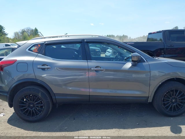 JN1BJ1CR3KW311382 Nissan Rogue Sport Sv