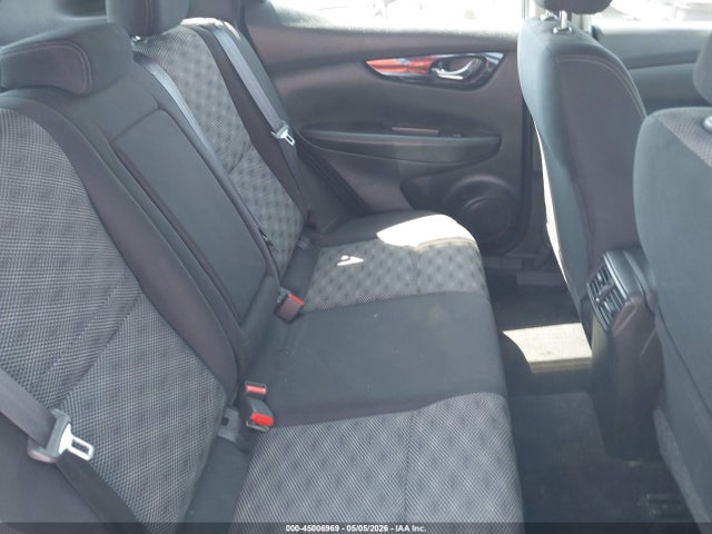 JN1BJ1CR3KW311382 Nissan Rogue Sport Sv