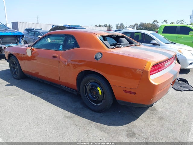 45006971 :رقم المزاد ، 2B3CJ4DG9BH581586 vin ، 2011 Dodge Challenger مزاد بيع