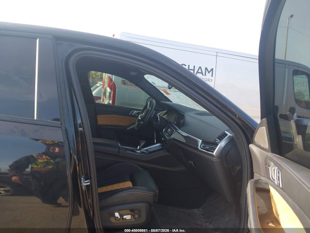 45006981 :رقم المزاد ، 5YMCY0C04M9E65183 vin ، 2021 Bmw X6 M مزاد بيع