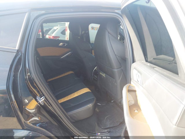 45006981 :رقم المزاد ، 5YMCY0C04M9E65183 vin ، 2021 Bmw X6 M مزاد بيع
