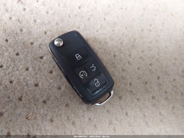45007037 :رقم المزاد ، 1VWCS7A38FC065367 vin ، 2015 Volkswagen Passat 1.8t Sel Premium مزاد بيع