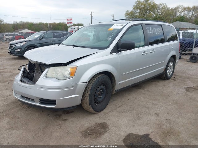 Продаж на аукціоні авто 2010 Chrysler Town & Country Lx, vin: 2A4RR4DE4AR109900, номер лоту: 45007048