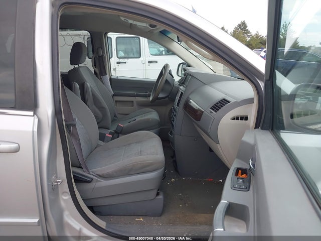 Продаж на аукціоні авто 2010 Chrysler Town & Country Lx, vin: 2A4RR4DE4AR109900, номер лоту: 45007048