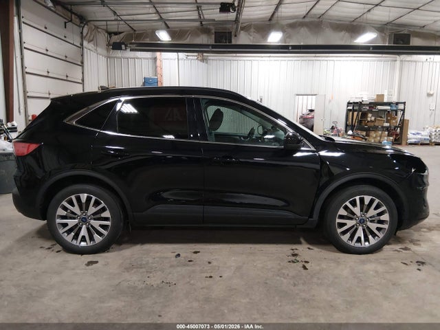 2022 Ford Escape Titanium მანქანა იყიდება აუქციონზე, vin: 1FMCU9J92NUA35573, აუქციონის ნომერი: 45007073