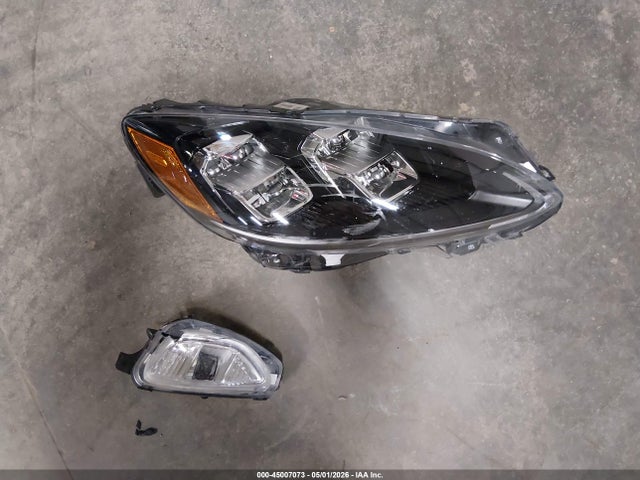 2022 Ford Escape Titanium მანქანა იყიდება აუქციონზე, vin: 1FMCU9J92NUA35573, აუქციონის ნომერი: 45007073