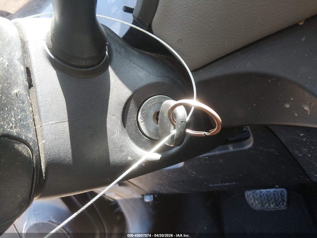 VNKKTUD39FA039353 Toyota Yaris L/le/se
