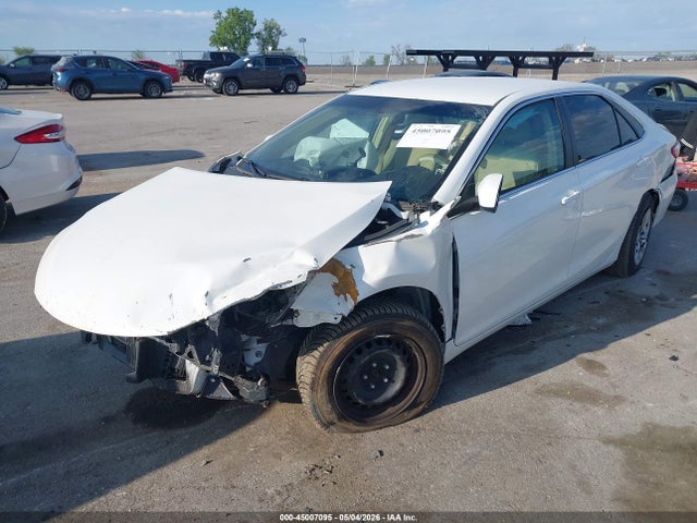 2015 Toyota Camry მანქანა იყიდება აუქციონზე, vin: 4T4BF1FK2FR514263, აუქციონის ნომერი: 45007095