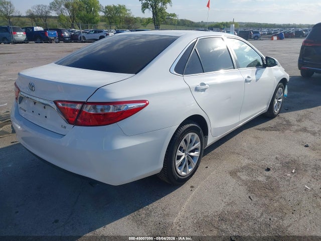 2015 Toyota Camry მანქანა იყიდება აუქციონზე, vin: 4T4BF1FK2FR514263, აუქციონის ნომერი: 45007095