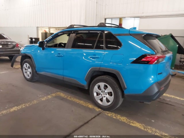 Toyota RAV4 LE 2020 JTMG1RFV0LD049392 Image 3