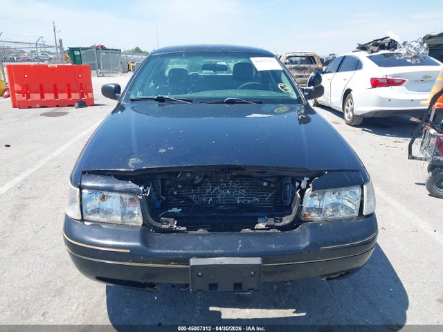 2005 Ford Crown Victoria Police მანქანა იყიდება აუქციონზე, vin: 2FAFP71W45X115538, აუქციონის ნომერი: 45007312