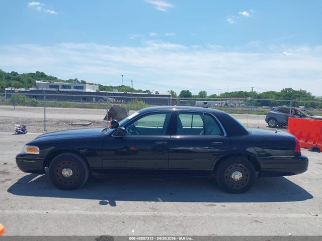 2005 Ford Crown Victoria Police მანქანა იყიდება აუქციონზე, vin: 2FAFP71W45X115538, აუქციონის ნომერი: 45007312