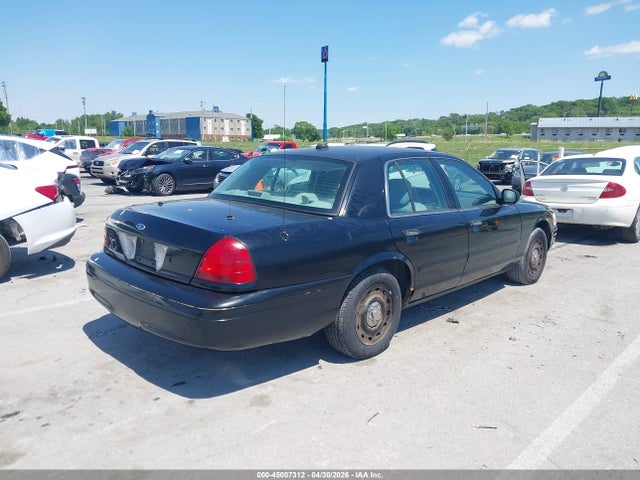 2005 Ford Crown Victoria Police მანქანა იყიდება აუქციონზე, vin: 2FAFP71W45X115538, აუქციონის ნომერი: 45007312