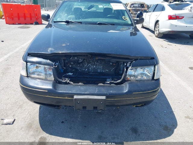 2005 Ford Crown Victoria Police მანქანა იყიდება აუქციონზე, vin: 2FAFP71W45X115538, აუქციონის ნომერი: 45007312