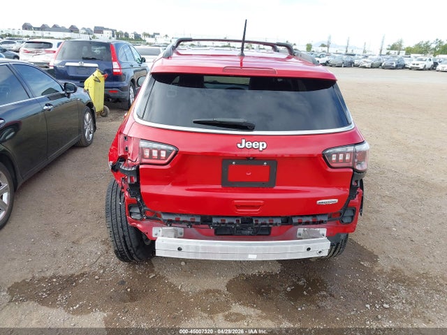 3C4NJCBBXJT227297 Jeep Compass Latitude Fwd
