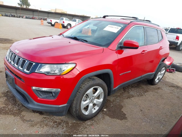 3C4NJCBBXJT227297 Jeep Compass Latitude Fwd